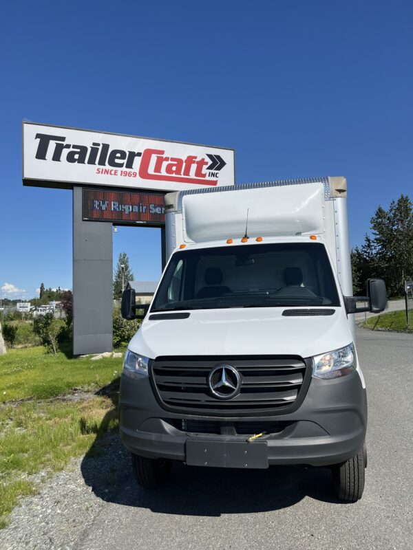 2023 MERCEDES SPRINTER BOX W/ RAMP - Image 2