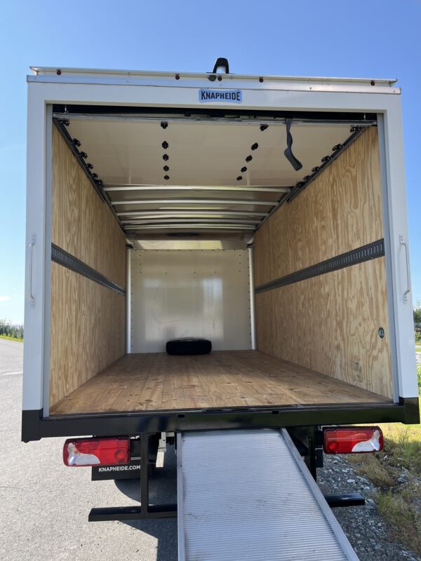 2023 MERCEDES SPRINTER BOX W/ RAMP - Image 5